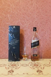 Виски Johnnie Walker Black label 12 лет выдержки 1 л 40% в подарочной упаковке (5000267023625) фото от покупателей 4