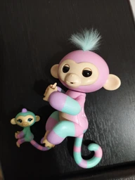 Интерактивная гламурная обезьянка WowWee Fingerlings Эшли с мини-обезьянкой