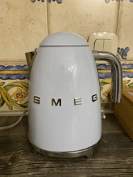Электрочайник Smeg KLF03RDEU фото от покупателей 17