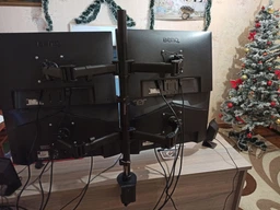 Настільне кріплення для чотирьох моніторів ITech Black (MBS-22F) фото від покупців 2