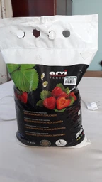 Удобрение для клубники NPK 11-9-20 + ME 3 кг FERTIS фото от покупателей 1