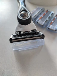 Бритва BIC Flex 5 Hybrid с 2 сменными кассетами (3086123534414) фото от покупателей 13