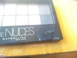 Палитра теней для век Maybelline New York 9.6 г Nudes (3600531199081) фото от покупателей 6