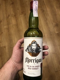 Віскі Morrigan Irish Whisky 4-8 років витримки 0.7 л 40% (5390683100476)