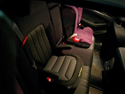 Автокресло бустер Peg-Perego Viaggio 2-3 Shuttle Crystal Black Черное с серым (IMVS000035DP53DX13) (8005475372586) фото от покупателей 16