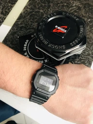 Мужские часы Casio G-Shock DW-5600BB-1ER фото від покупців 5