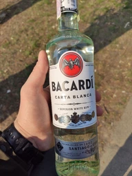 Ром Bacardi Carta Blanca от 6 месяцев выдержки 0.5 л 40% (5010677013918) фото от покупателей 12