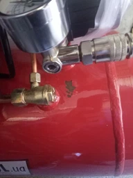 Компрессор 50 л, 1.5 кВт, 220 В, 8 атм, 206 л/мин. INTERTOOL PT-0003 фото от покупателей 10