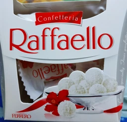 Цукерки Raffaello 150 г (8000500023976) фото від покупців 18