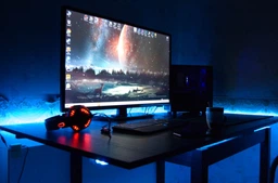 Комплект - cветодиодная лента RGB 5050 от сети 220в + пульт ДУ ( 300 LED 5м ) ( SMD 5050 )
