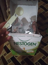 Смесь Nestle Nestogen 1 с рождения 700 г (7613031376001) фото от покупателей 15