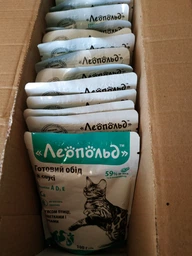 Упаковка влажного корма для кошек Леопольд Готовый обед в соусе с мясом птицы и креветками с овощами 24 шт по 100 г (4820185491822-24) фото от покупателей 7