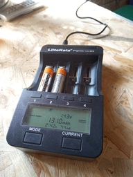 Зарядное устройство-PowerBank Liitokala, 4 канала для аккумуляторов Ni-Mh/Li-ion, Блок питания, Кабель в прикуриватель(Lii-500-PS/Auto) фото от покупателей 5