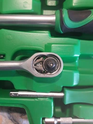 Набір інструментів 72од., 1/2" та 1/4" INTERTOOL ET-6072SP фото від покупців 4