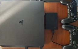 Портативний жорсткий диск WD My Passport 4TB (WDBPKJ0040BBK-WESN)