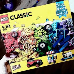 Конструктор LEGO Classic Кубики і колеса 442 деталі (10715)