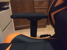 Кресло для геймеров DXRacer Racing OH/RV131/NО (чёрное/оранжевые вставки) (60115) фото от покупателей 5