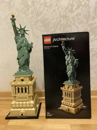 Конструктор LEGO Architecture Статуя Свободы 1685 деталей (21042) (5702016111859) фото от покупателей 3