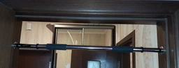 Турник для дома раздвижной в дверной проем Door Way Gymbar 62-100 см Серебристый фото от покупателей 2