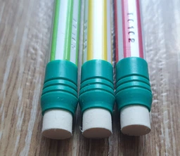 Набір олівців чорнографітних шестигранних BIC Evolution Stripes HB з гумкою 12 шт (3086123278189) фото від покупців 3