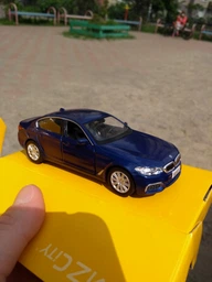 Автомодель Uni-Fortune (1:32) BMW M550i, синя (554038)