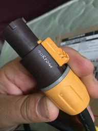 Разъем Roxtone RAC3FCI-WP тип powerCON фото от покупателей 2
