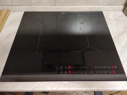 Варочная поверхность индукционная ELECTROLUX IPE6453KF фото от покупателей 8