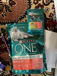 Сухой корм для взрослых стерилизованных кошек Purina One Sterilcat с говядиной 1.4 кг (8445291792401) фото от покупателей 12