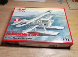 Збірна модель ICM He 51B-2, німецький винищувач-гідроплан 72192 фото від покупців 5