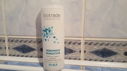 Шампунь для чутливої ​​шкіри голови Biotrade Sebomax Sensitive Soothing Shampoo 200ml. фото від покупців 1