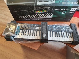 MIDI-клавиатура Novation LaunchKey 61 MK2 (222008) фото от покупателей 1
