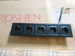 П'ятимісна рамка Schneider Electric Asfora горизонтальна кремова EPH5800523 фото від покупців 4