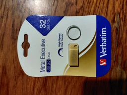 Флеш память USB Verbatim Metal Executive 64GB USB 3.2 Gen1 Gold (99106) фото от покупателей 16