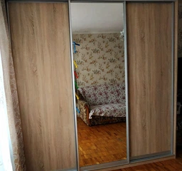 Шафа-купе тридверна Roko 239.2x242x60 см ДСП + Дзеркало Дуб сонома (20200024489) фото від покупців 7