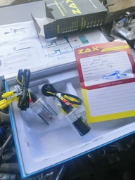Ксеноновая лампа ZAX H1 Ceramic base 4300K