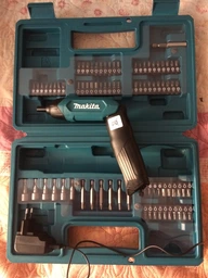 Аккумуляторная отвёртка Makita DF001DW + кейс с оснасткой (81 шт!) фото от покупателей 1