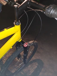 Вилка Avanti MLO Disk/V-brake 1" різьбова, 26", чорна, алюмін. профілю. корона., хутро. LockOut, регулювання жестк., хід. фото від покупців 1
