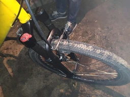 Вилка Avanti MLO Disk/V-brake 1" різьбова, 26", чорна, алюмін. профілю. корона., хутро. LockOut, регулювання жестк., хід.