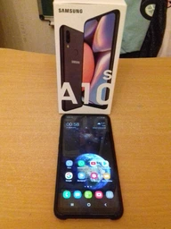 Мобильный телефон Samsung Galaxy A10s 2020 2/32GB Black (SM-A107FZKDSEK) фото от покупателей 5