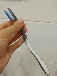 Зубная щетка Jordan Clean between средняя для чувствительных зубов и десен (7038516558305_серая) фото от покупателей 13