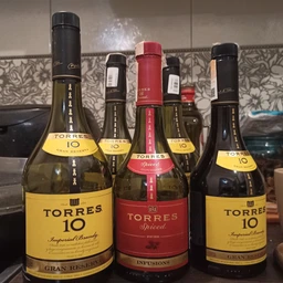 Бренди Torres 10 лет выдержки 0.7 л 38% (8410113000071) фото от покупателей 3
