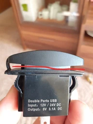 Додаткивий роз'єм живлення CarCommerce автомобільний 12/24V - 2xUSB - 3,1 A 42557 фото від покупців 2