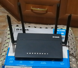 Маршрутизатор D-Link AC1200 Dual-Band (DIR-822) фото від покупців 3