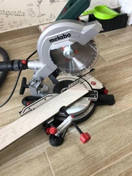 Пила торцювальна Metabo KS 216 M Lasercut 619216000 1350 Вт фото від покупців 5
