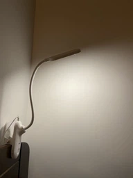 Настільна лампа світлодіодна LED VIDEX TF09W 7W 3000-5500K біла фото від покупців 7