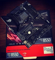 Материнская плата Asus ROG Strix B550-E Gaming (sAM4, AMD B550, PCI-Ex16) фото от покупателей 5