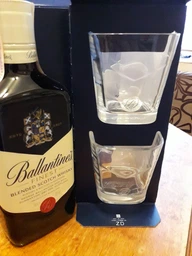 Виски Ballantine's Finest 0.7 л 40% + 2 бокала (5000299610671) фото от покупателей 19