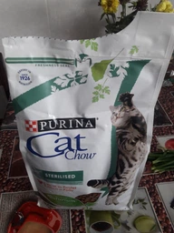 Сухий корм для стерилізованих кішок Purina Cat Chow Sterilised з куркою 15 кг фото від покупців 1