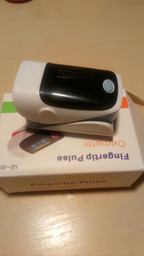Пульсоксиметр електронний на палець Fingertip портативний точний з монітором кисню в крові і пульсу фото від покупців 2