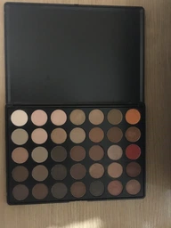 Палитра теней Make Up Me B35 пастельных 35 оттенков 95 г (7107723359651) фото от покупателей 1